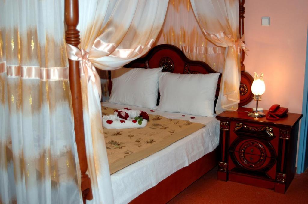 Bato Thermal Hotel Batman Bilik gambar